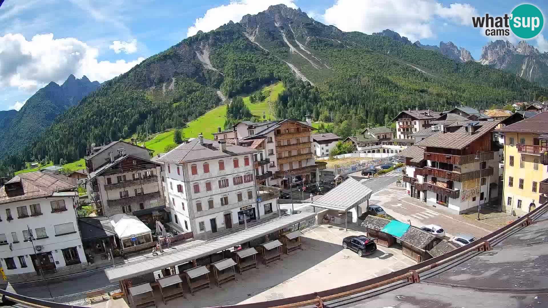 Hauptplatz von Forni di Sopra