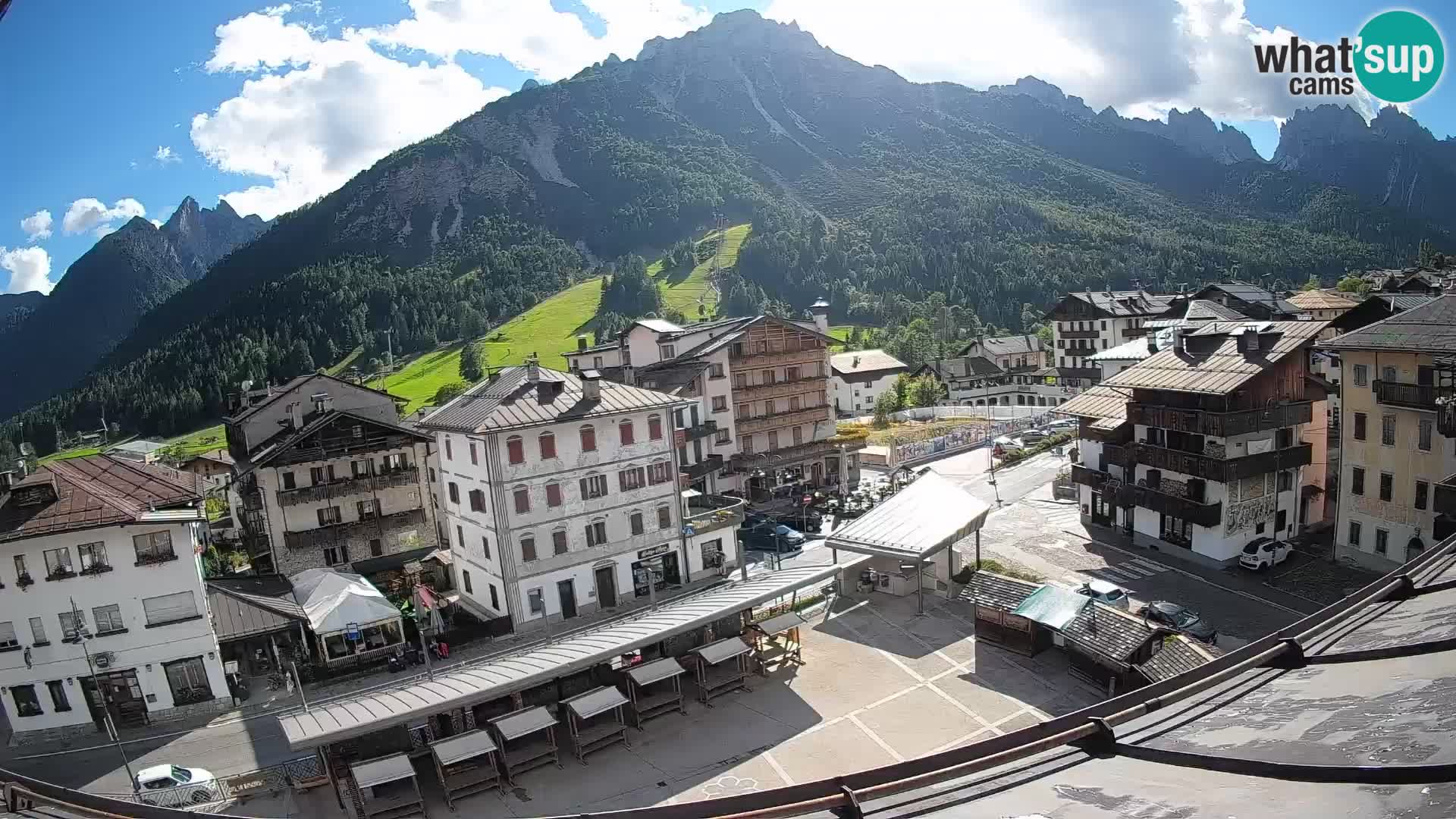Hauptplatz von Forni di Sopra