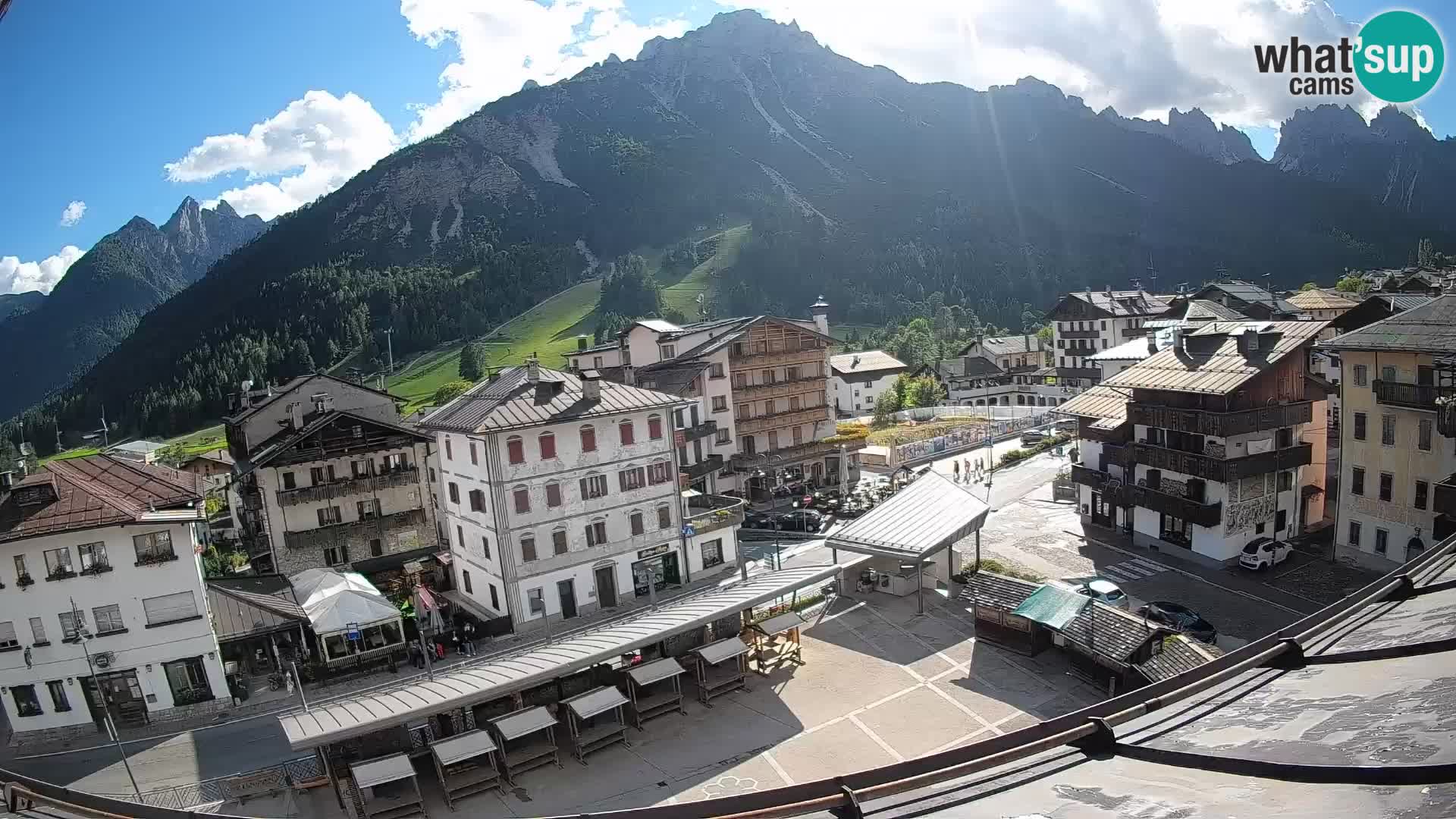 Piazza centrale di Forni di Sopra