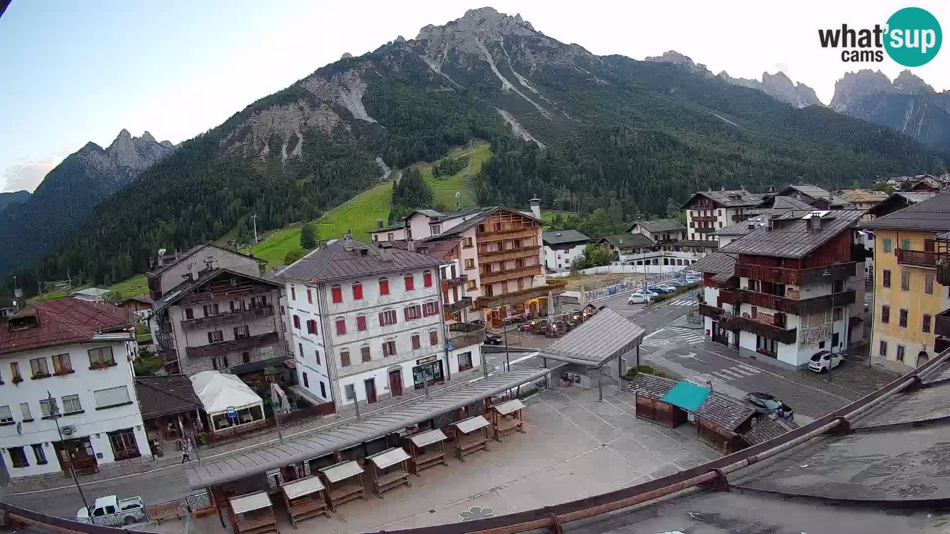 Hauptplatz von Forni di Sopra
