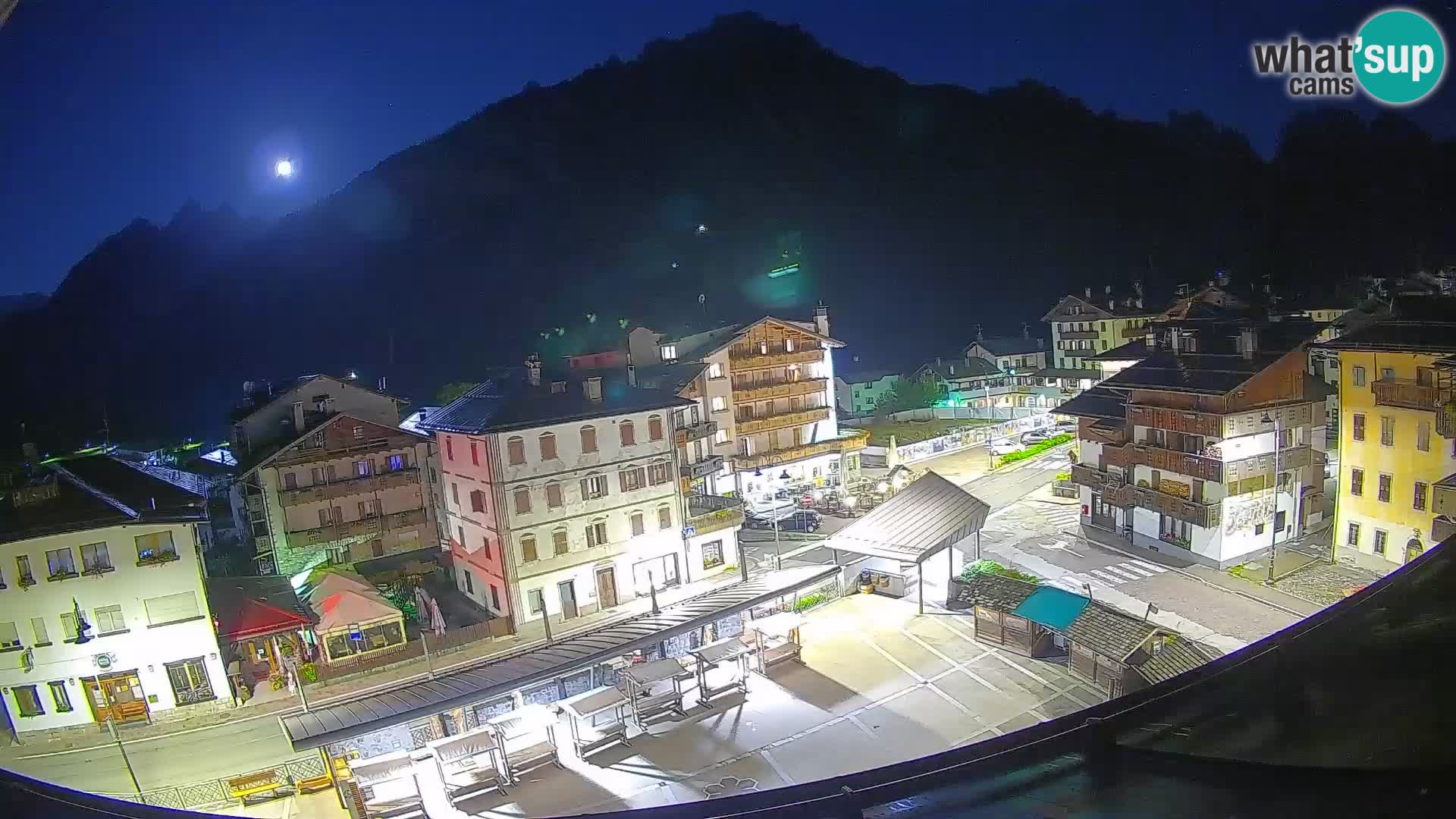 Plaza principal de Forni di Sopra