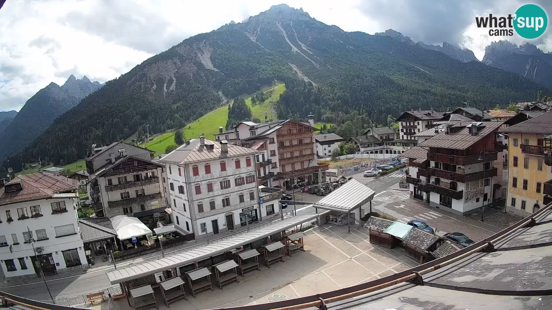 Hauptplatz von Forni di Sopra