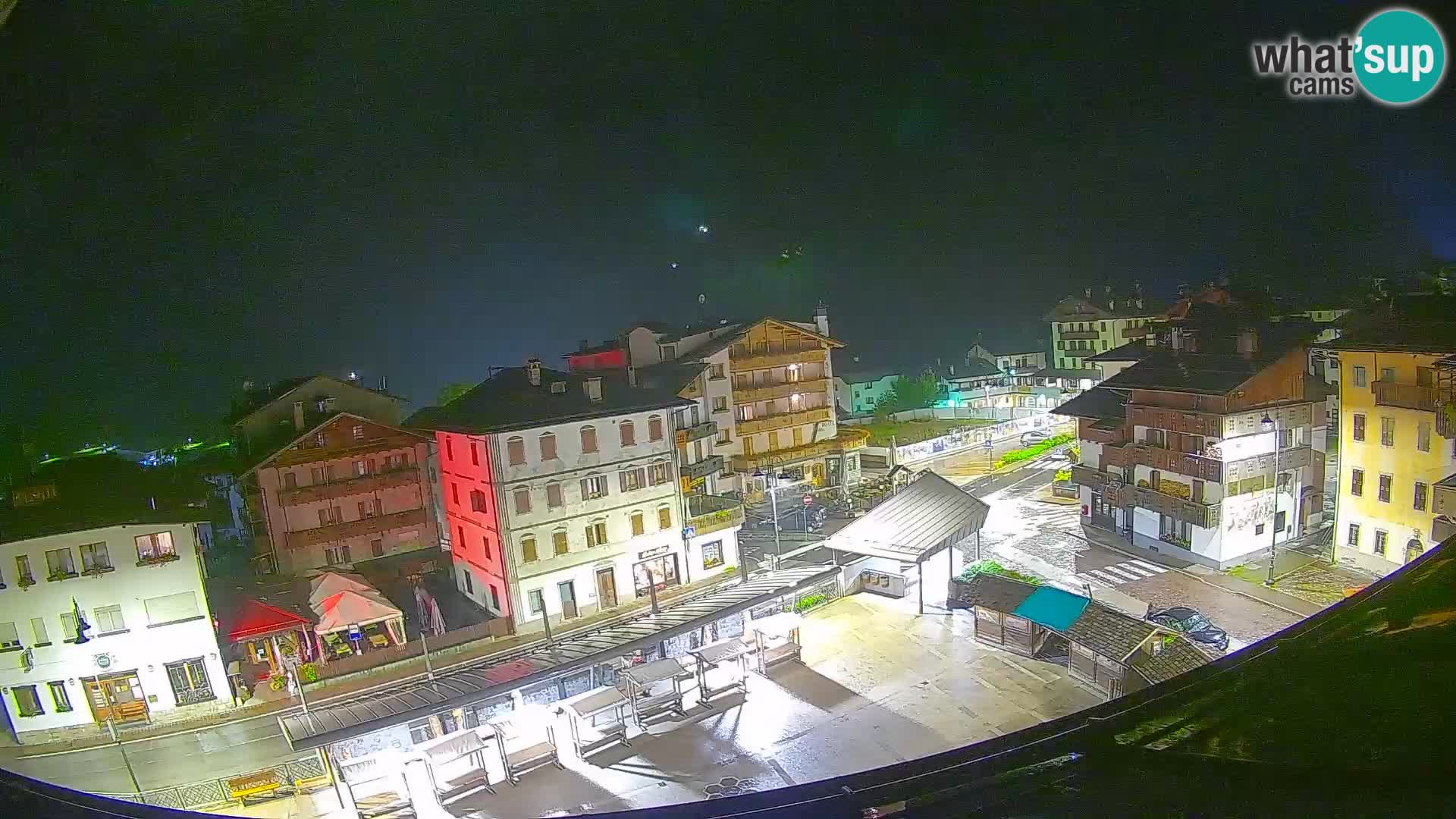 Plaza principal de Forni di Sopra
