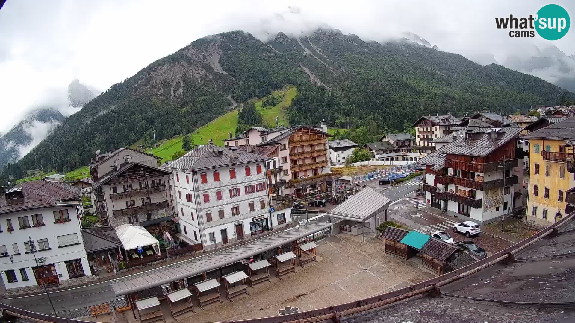 Hauptplatz von Forni di Sopra