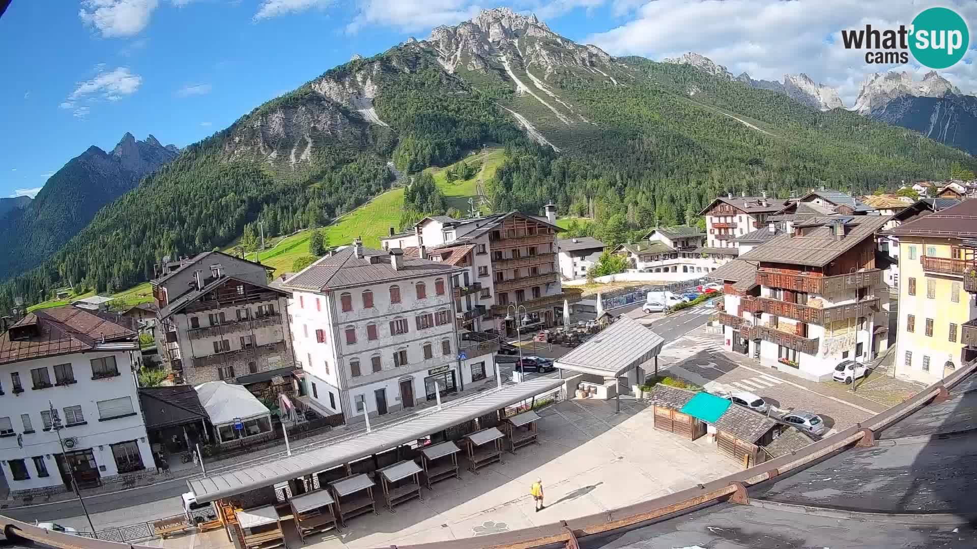 Piazza centrale di Forni di Sopra