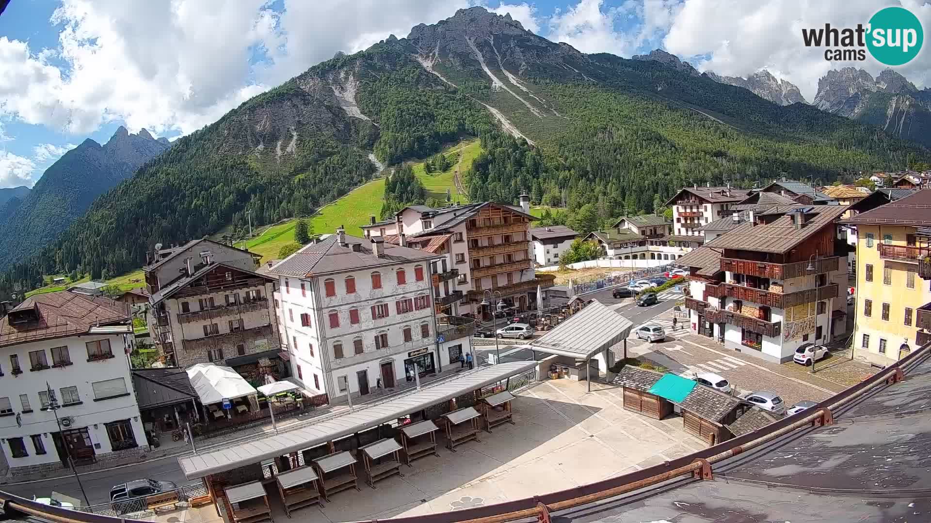 Hauptplatz von Forni di Sopra