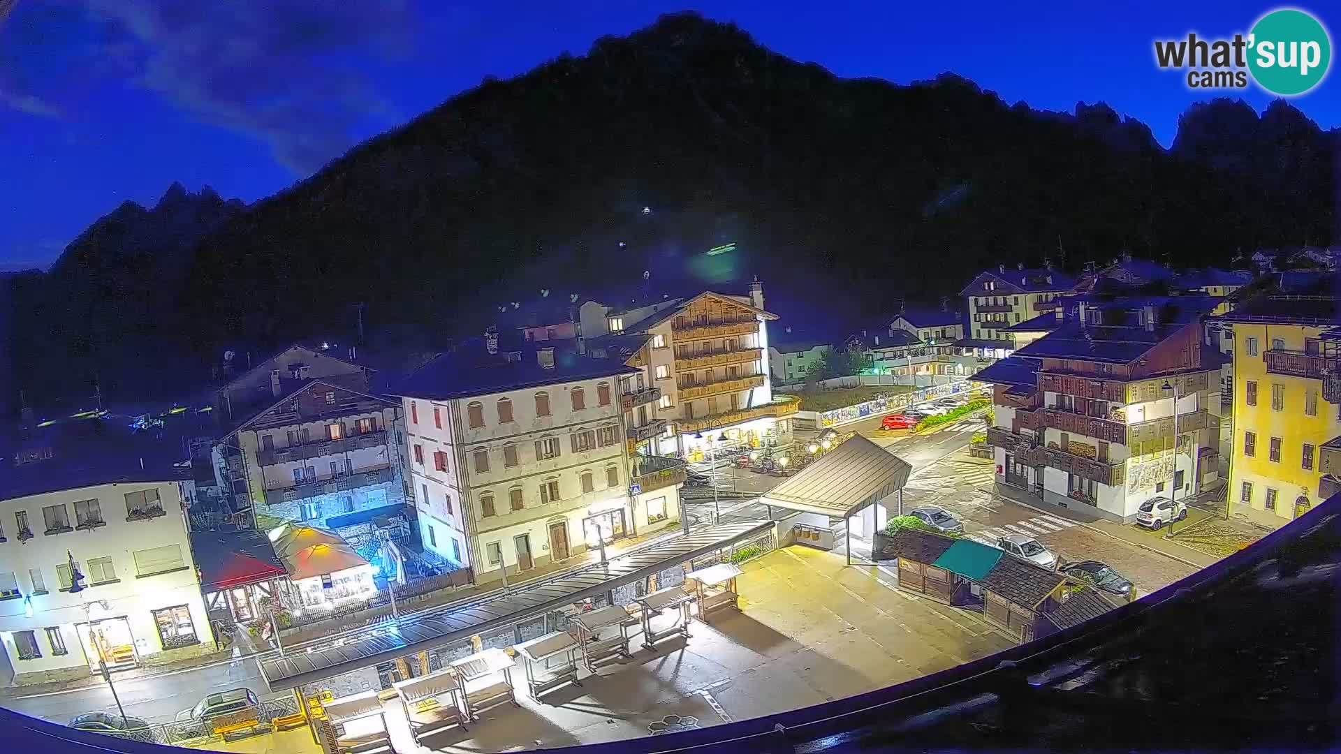 Piazza centrale di Forni di Sopra