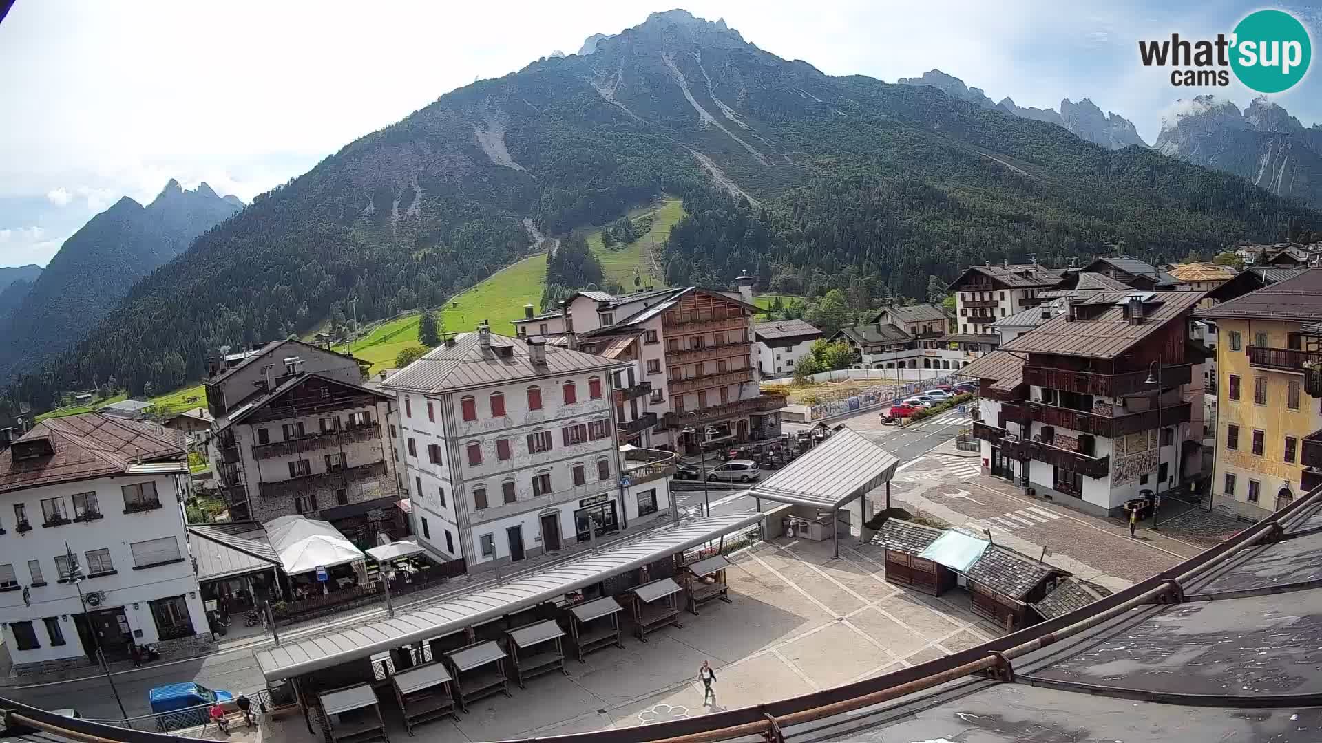 Hauptplatz von Forni di Sopra