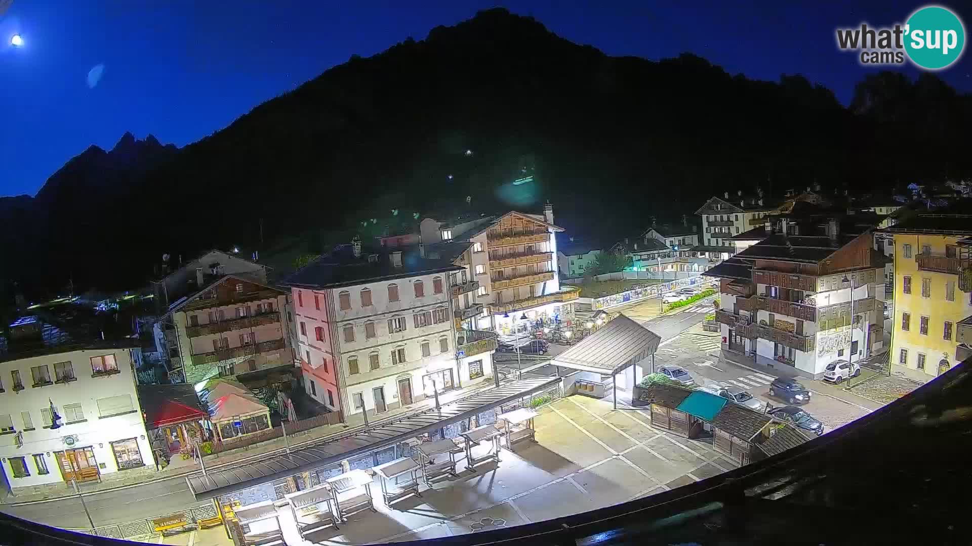 Plaza principal de Forni di Sopra