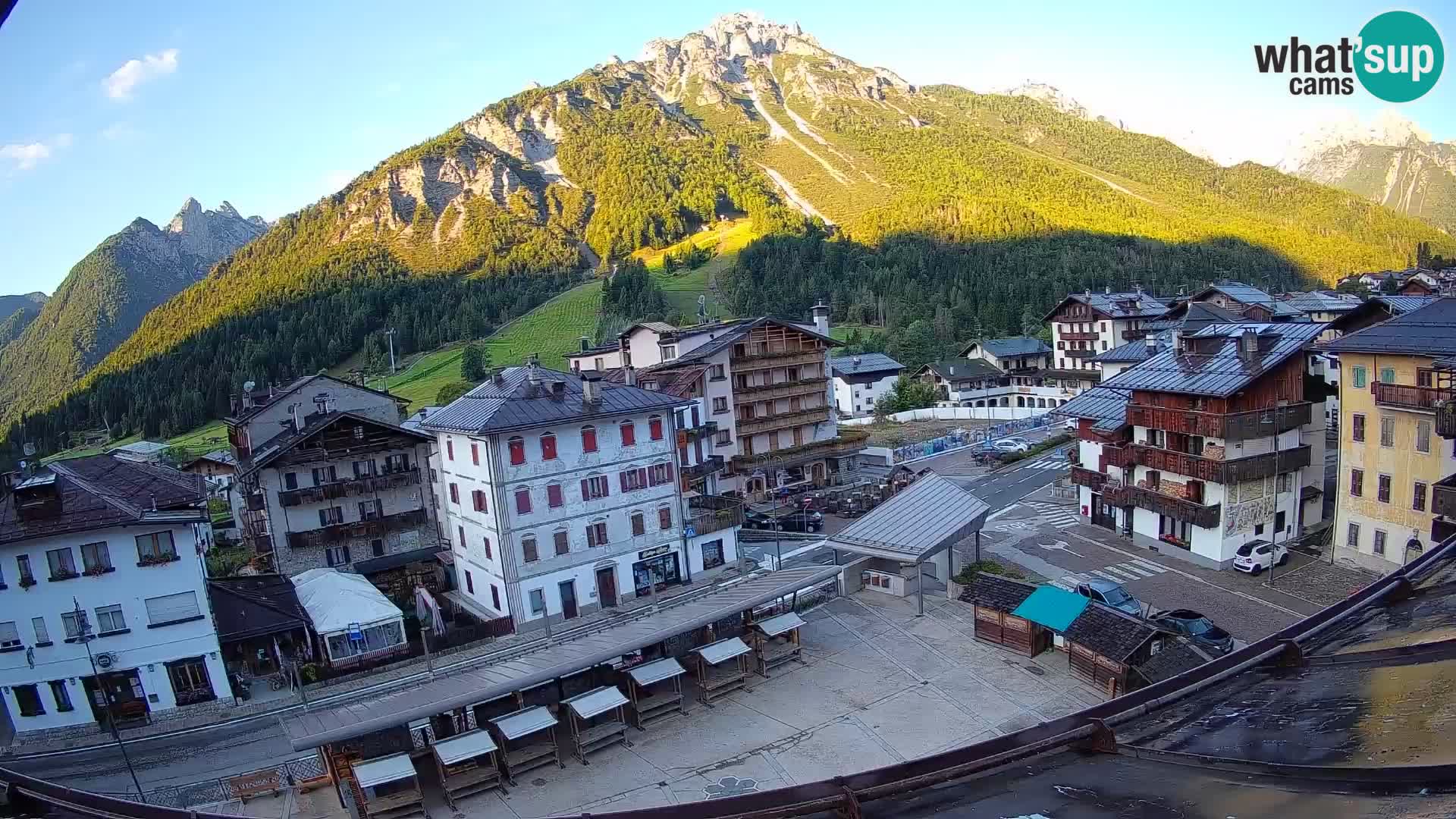 Plaza principal de Forni di Sopra