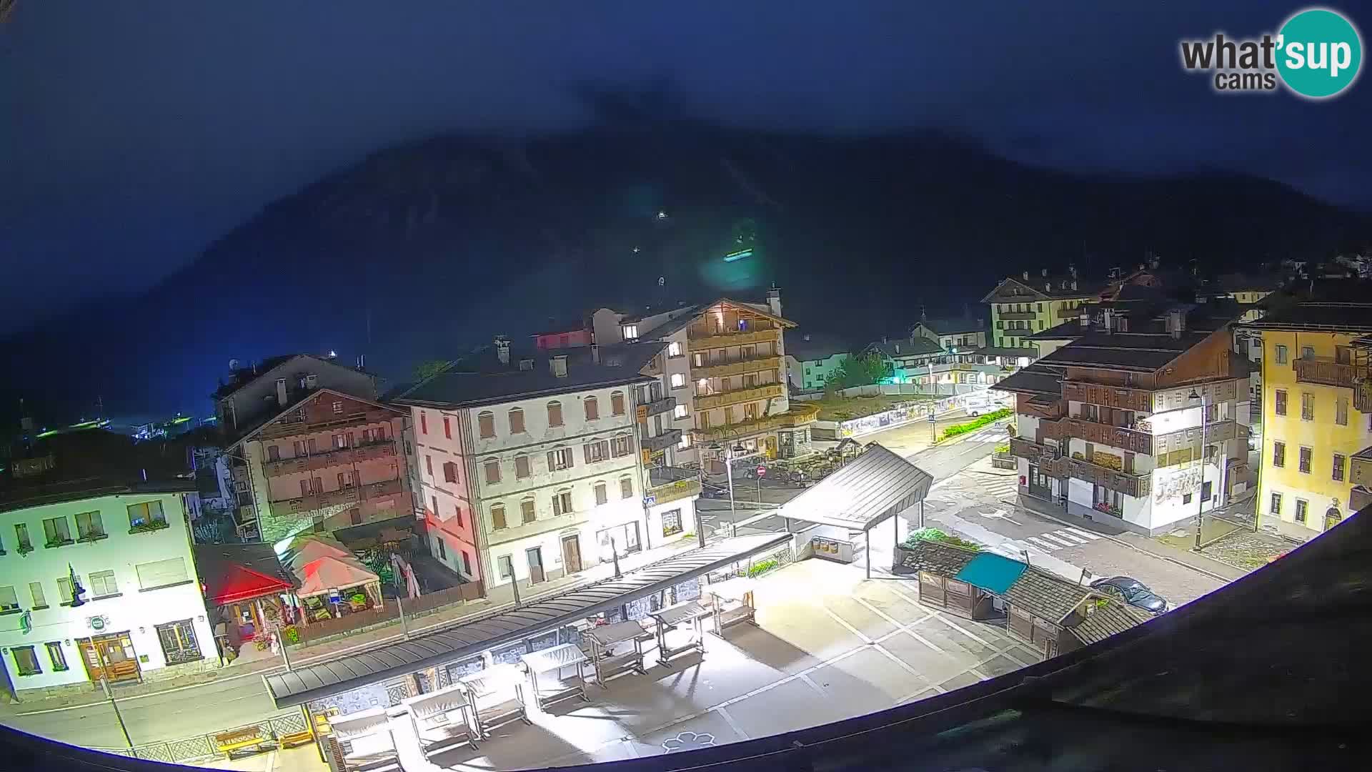 Plaza principal de Forni di Sopra