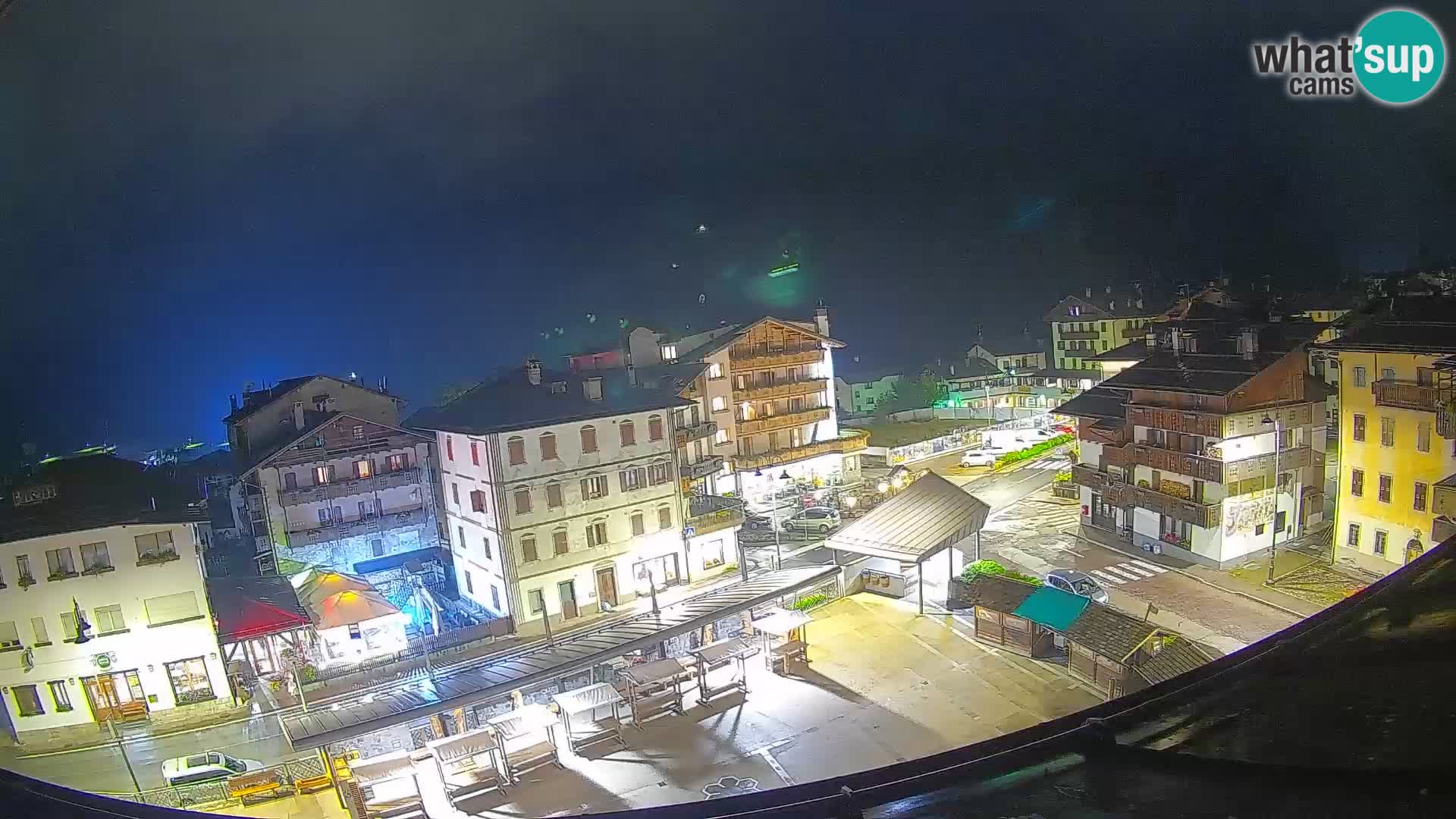 Piazza centrale di Forni di Sopra