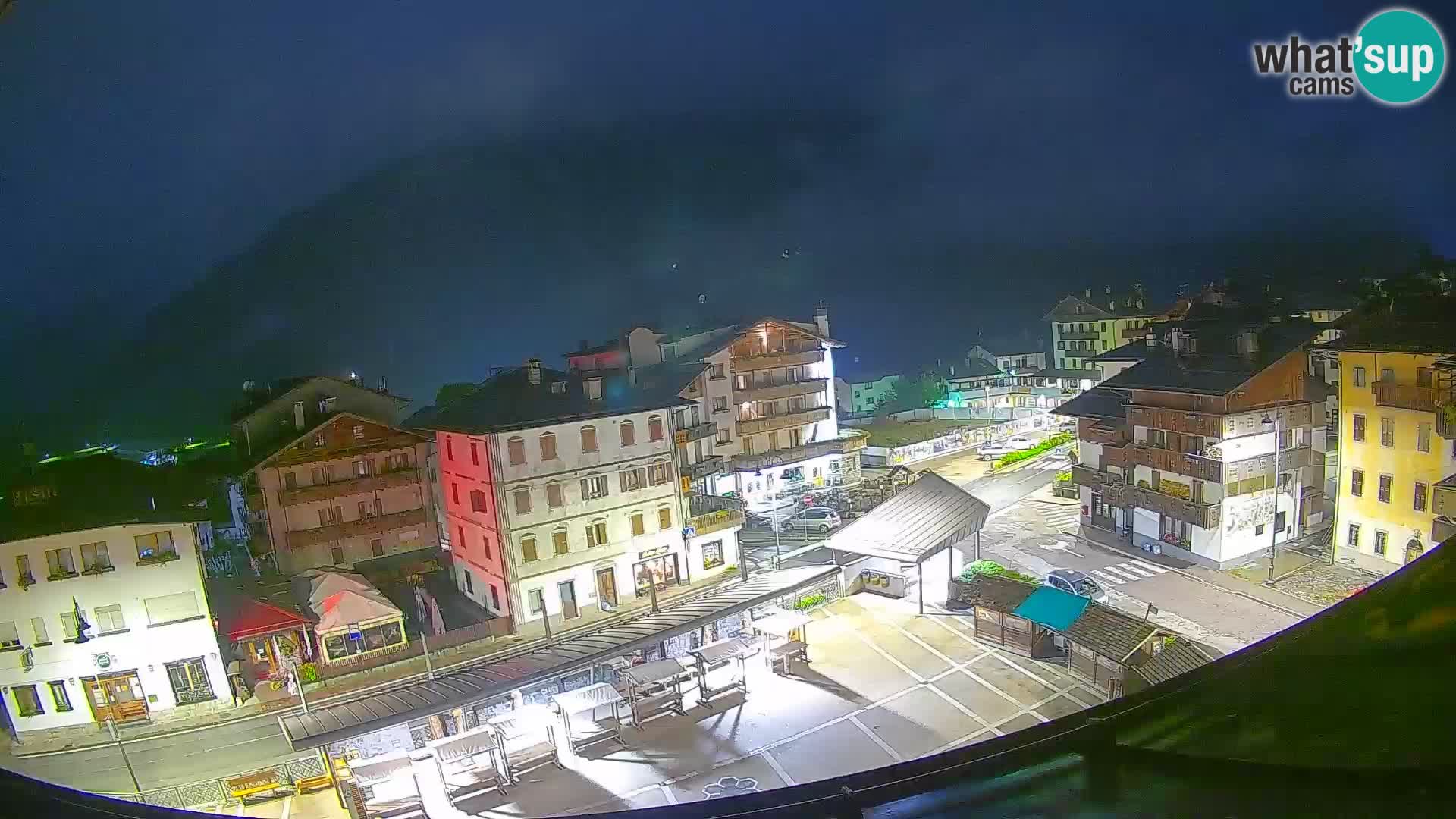 Hauptplatz von Forni di Sopra