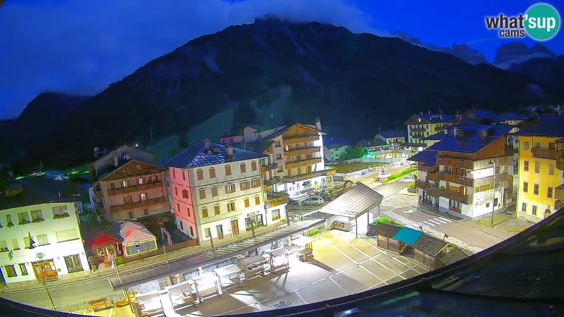 Hauptplatz von Forni di Sopra