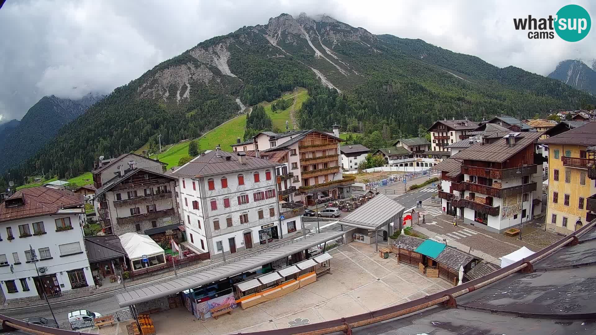 Hauptplatz von Forni di Sopra