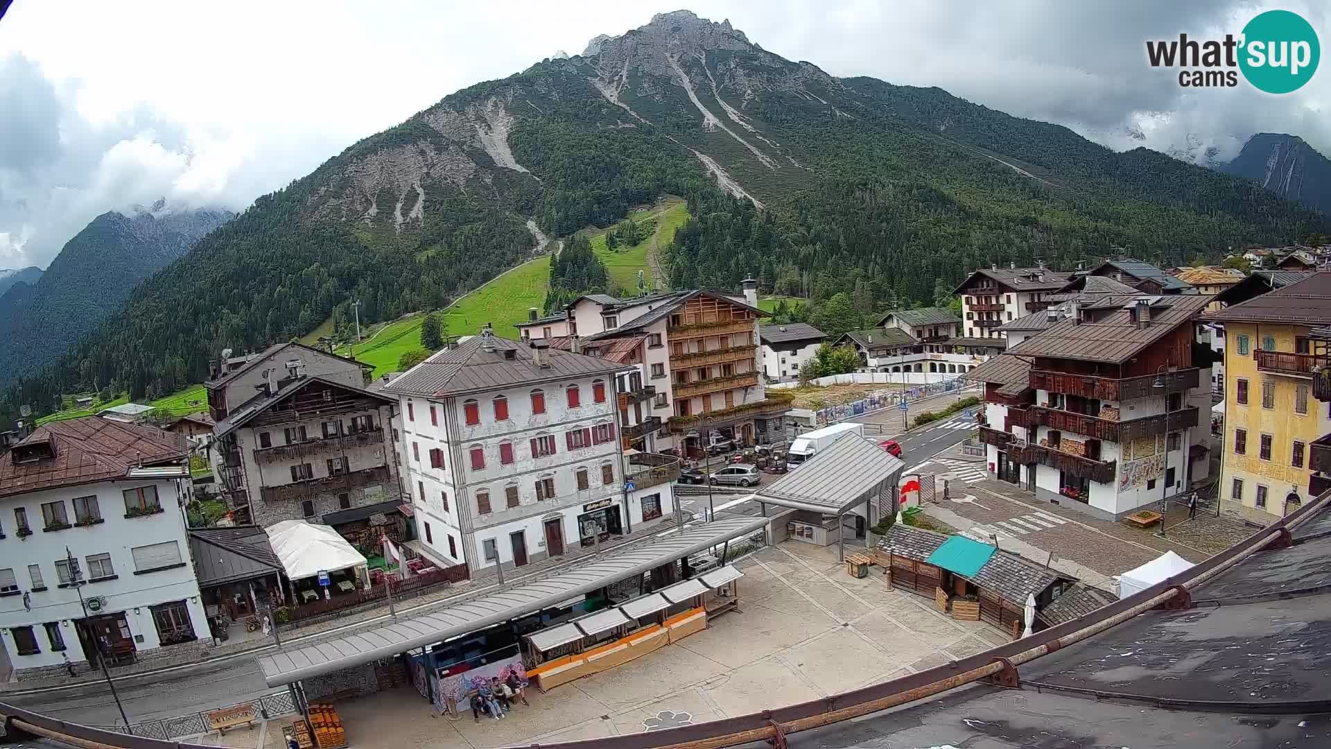 Hauptplatz von Forni di Sopra