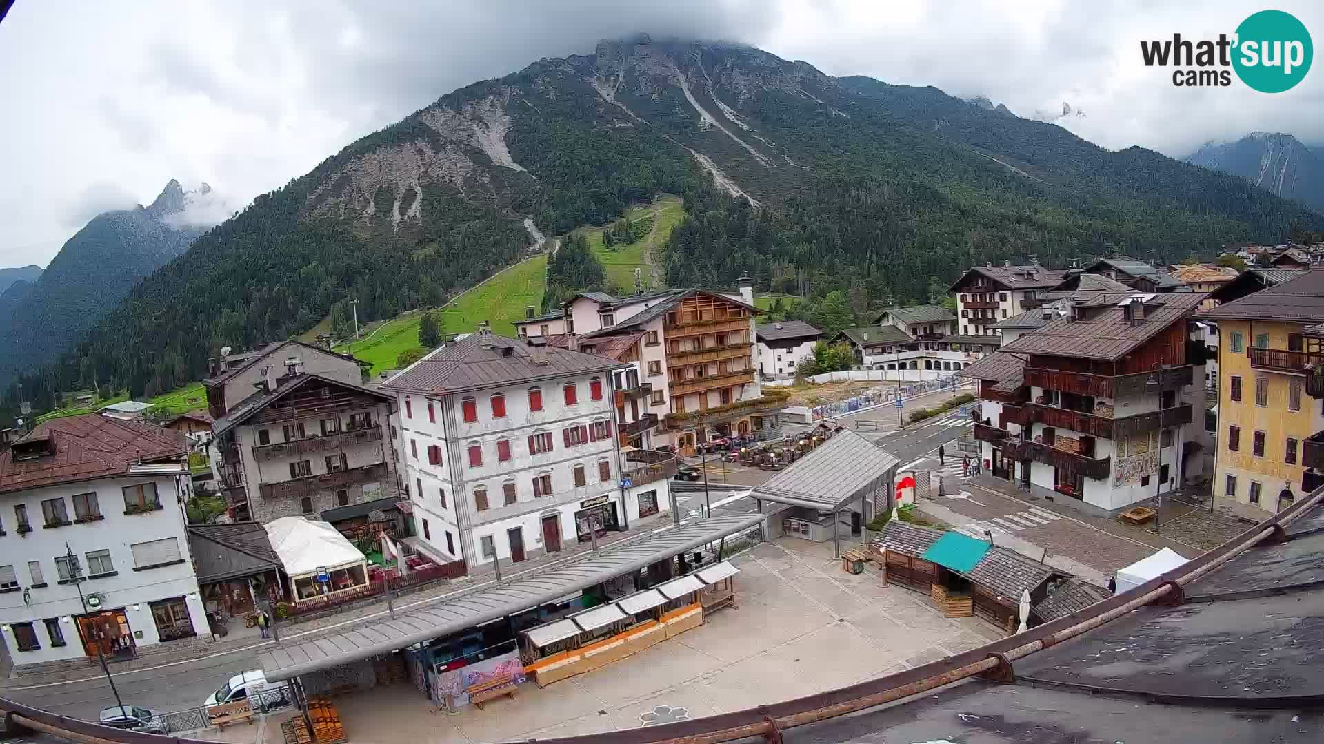 Hauptplatz von Forni di Sopra