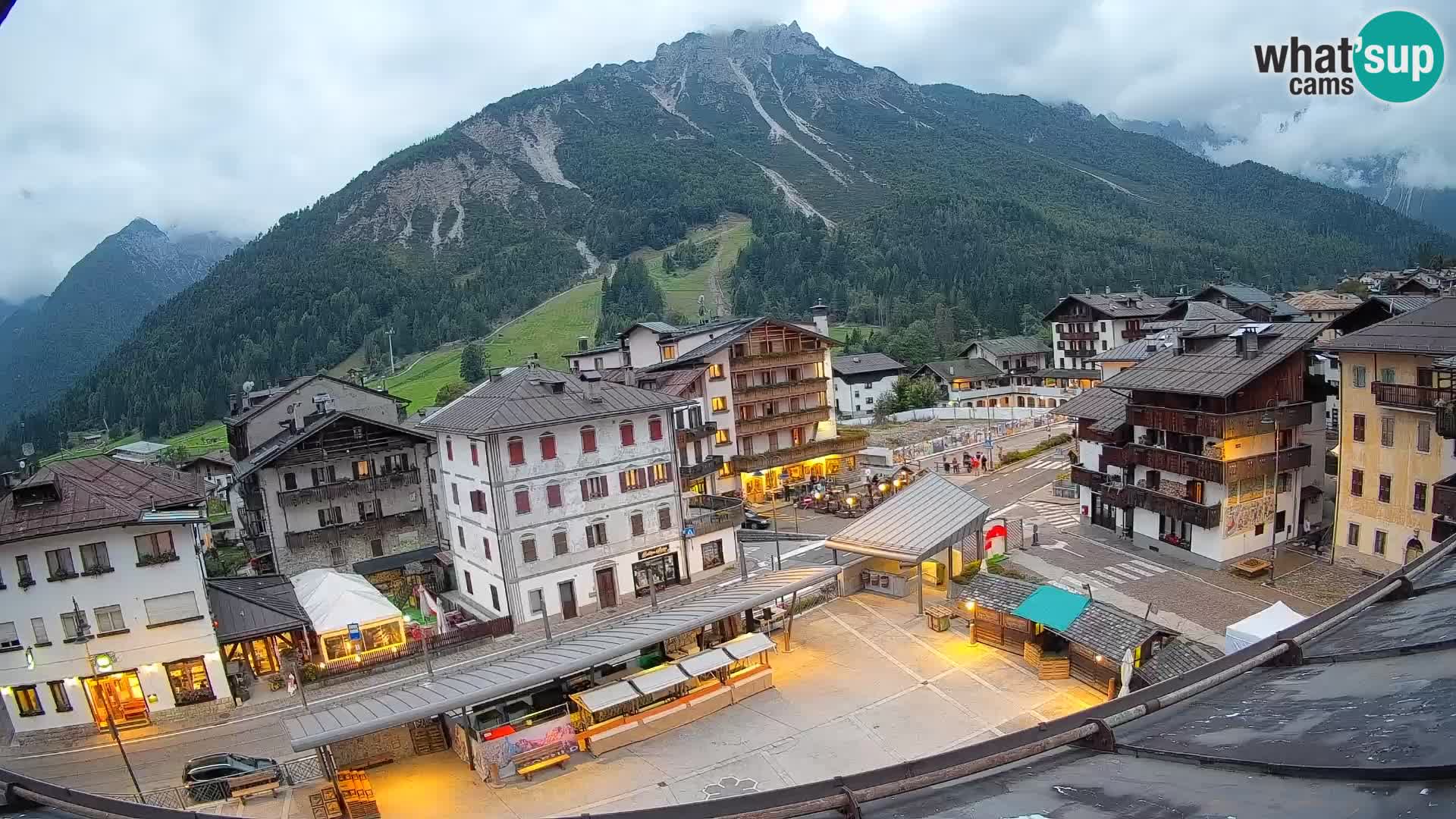 Hauptplatz von Forni di Sopra