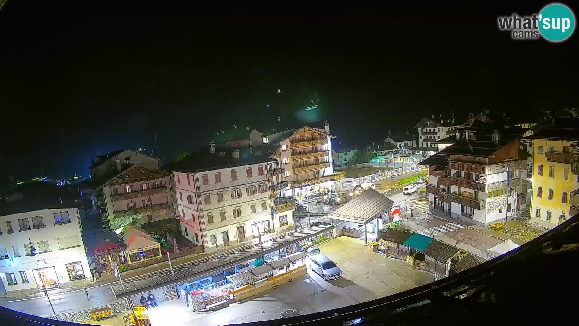 Piazza centrale di Forni di Sopra