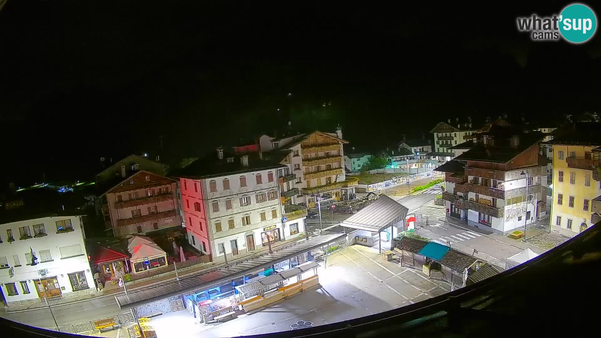 Piazza centrale di Forni di Sopra
