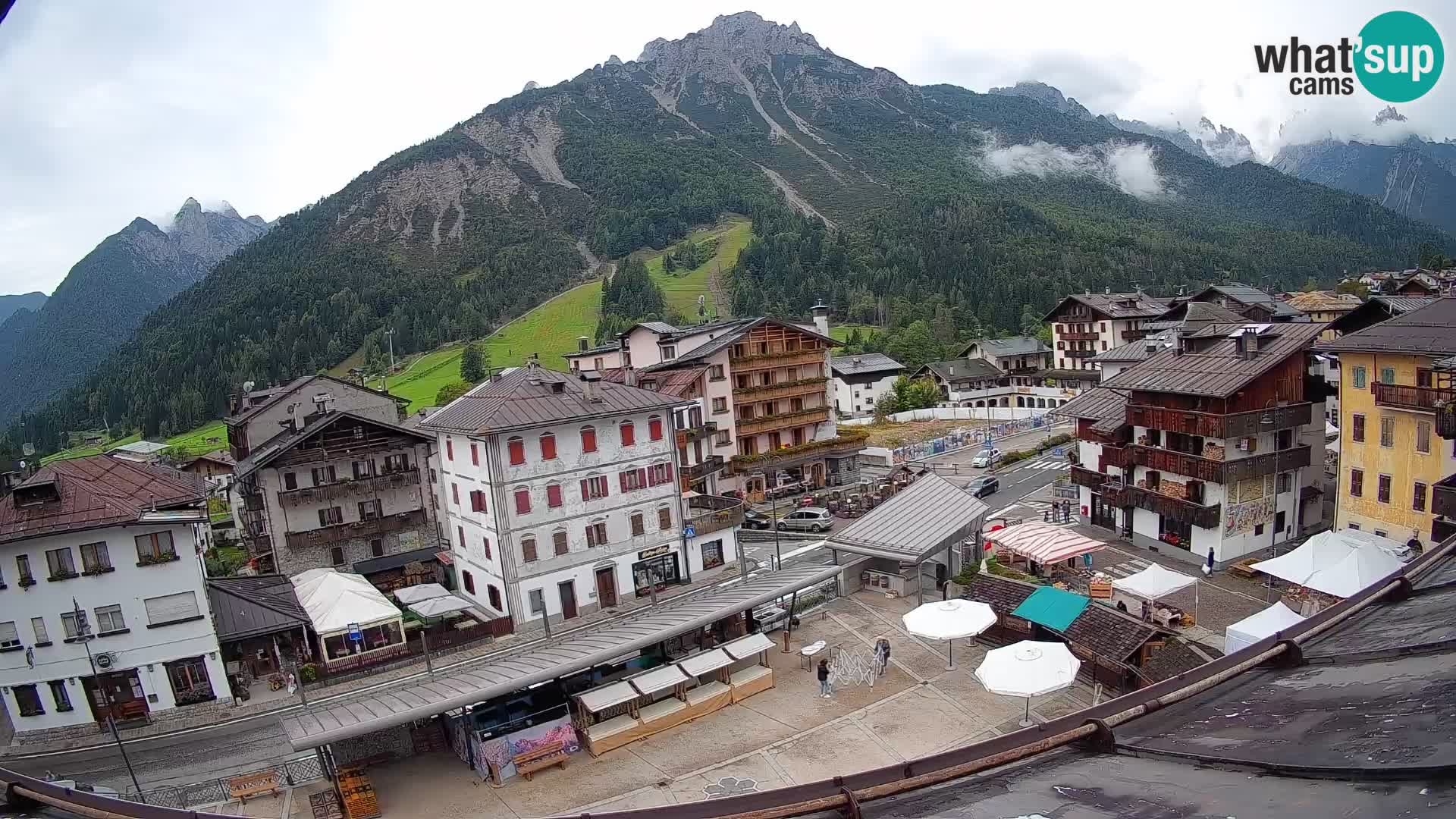 Hauptplatz von Forni di Sopra