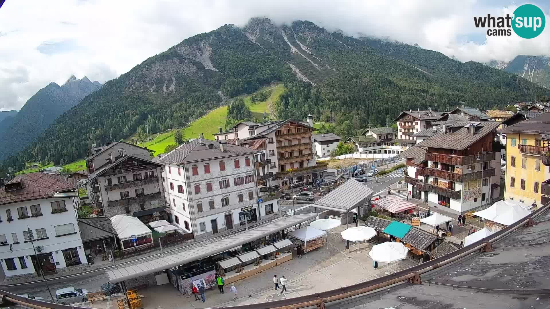 Hauptplatz von Forni di Sopra