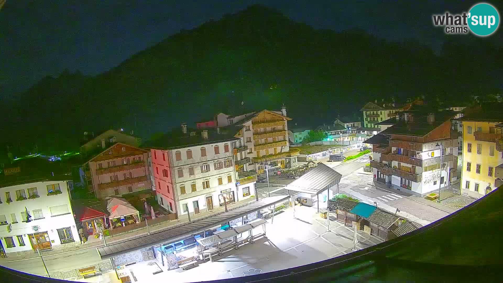 Hauptplatz von Forni di Sopra