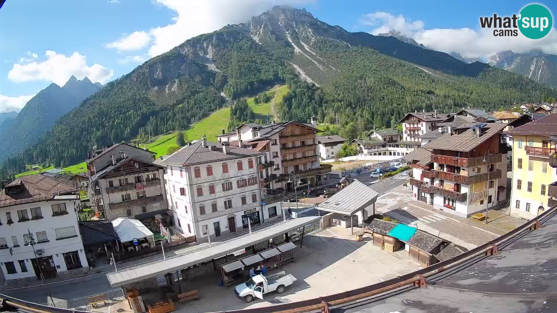 Hauptplatz von Forni di Sopra