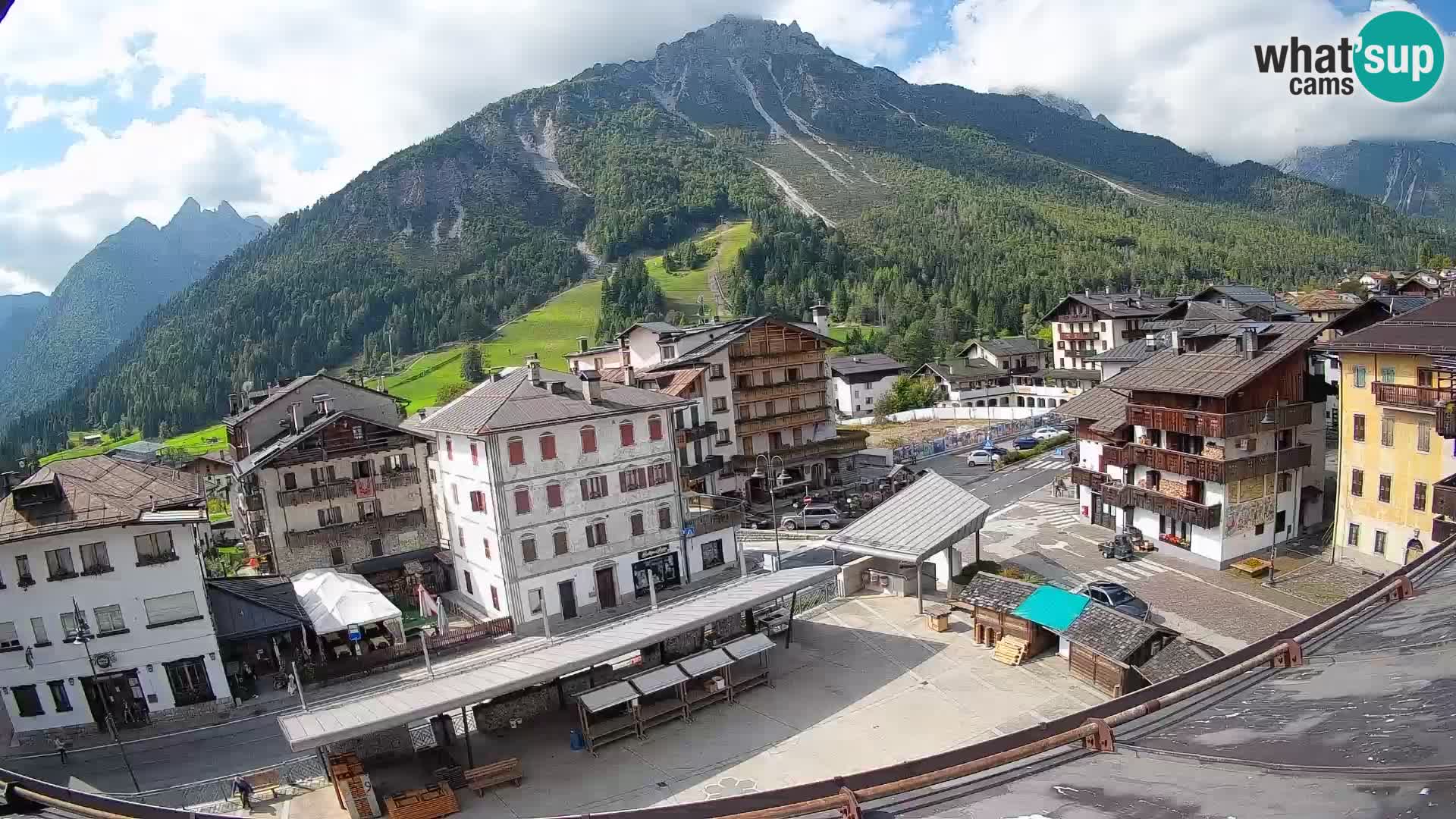 Hauptplatz von Forni di Sopra