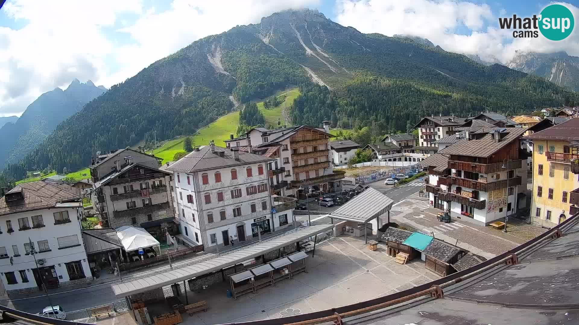 Hauptplatz von Forni di Sopra