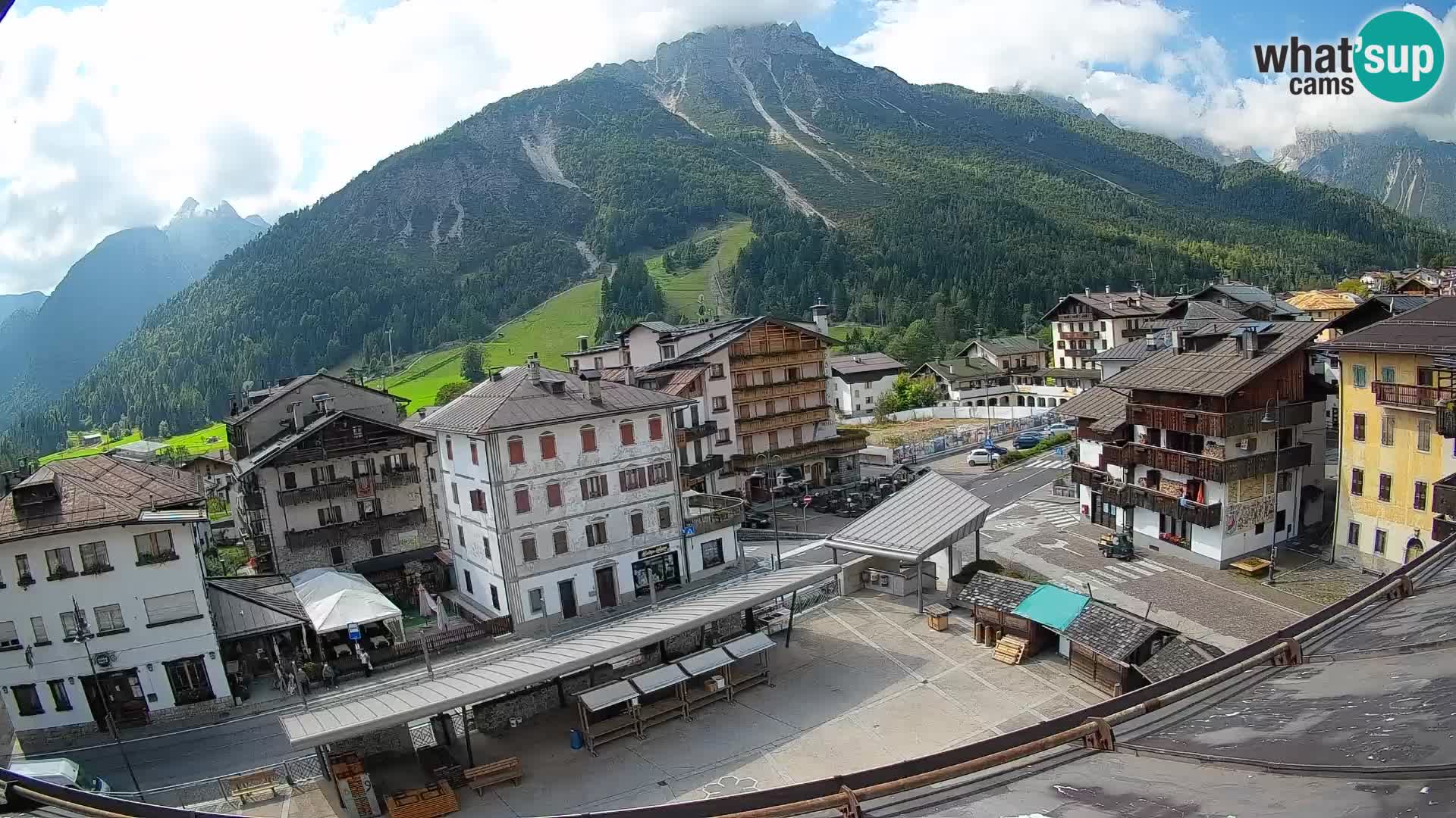 Hauptplatz von Forni di Sopra