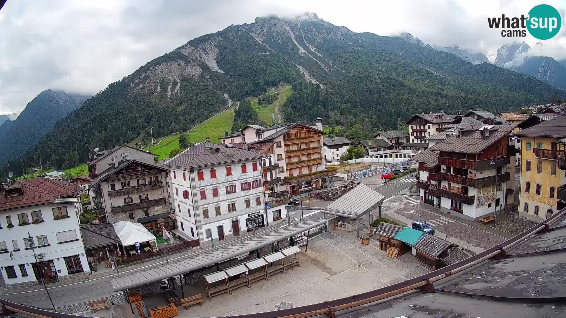 Hauptplatz von Forni di Sopra