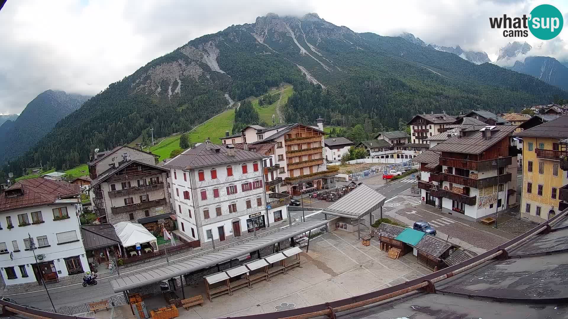 Hauptplatz von Forni di Sopra