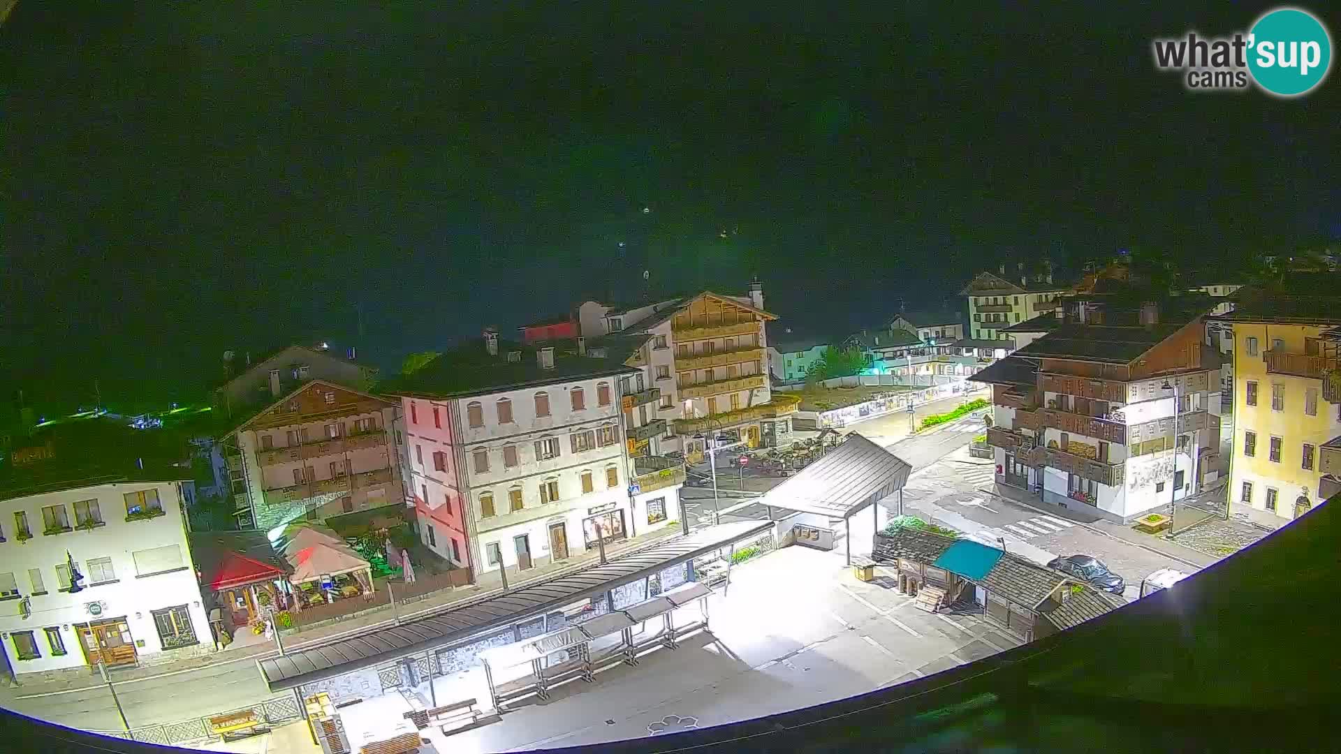 Piazza centrale di Forni di Sopra