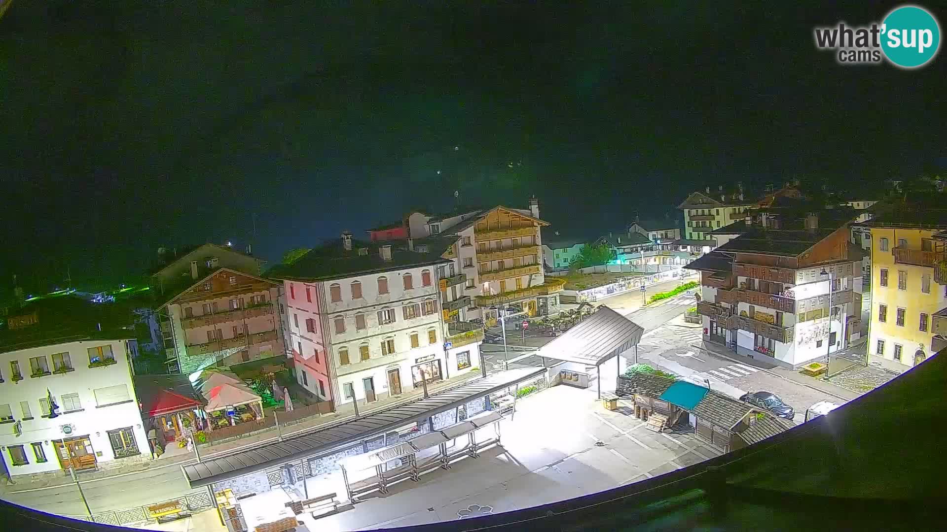 Piazza centrale di Forni di Sopra