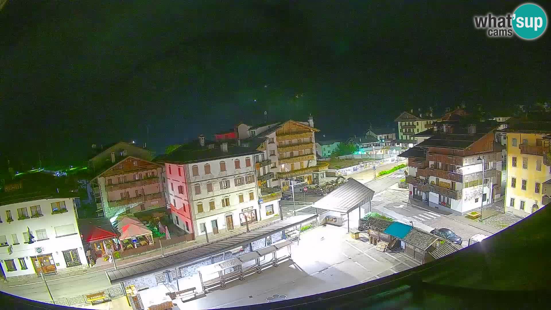 Piazza centrale di Forni di Sopra