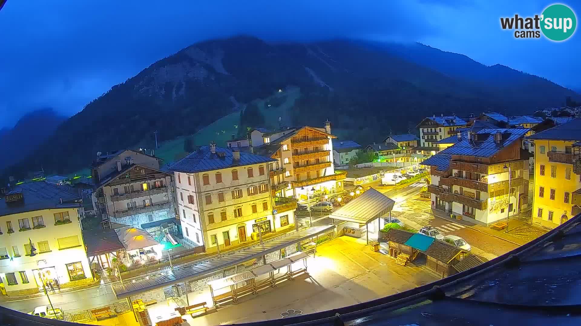 Hauptplatz von Forni di Sopra