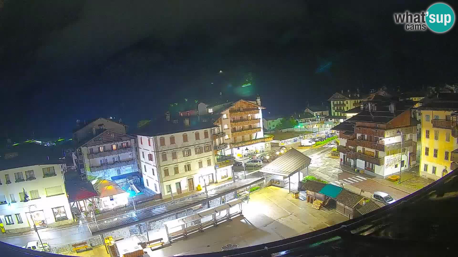 Plaza principal de Forni di Sopra