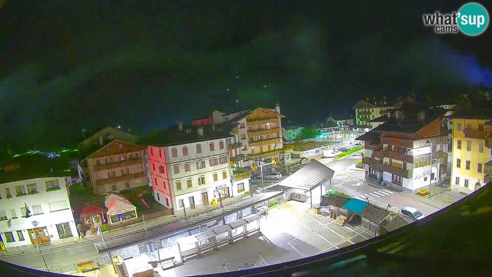 Plaza principal de Forni di Sopra