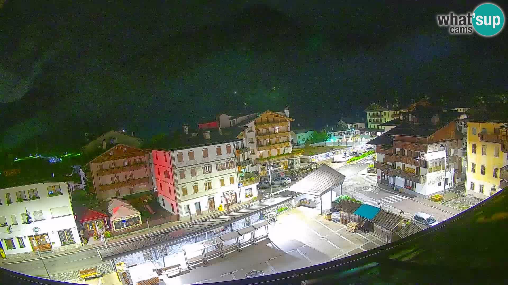Plaza principal de Forni di Sopra