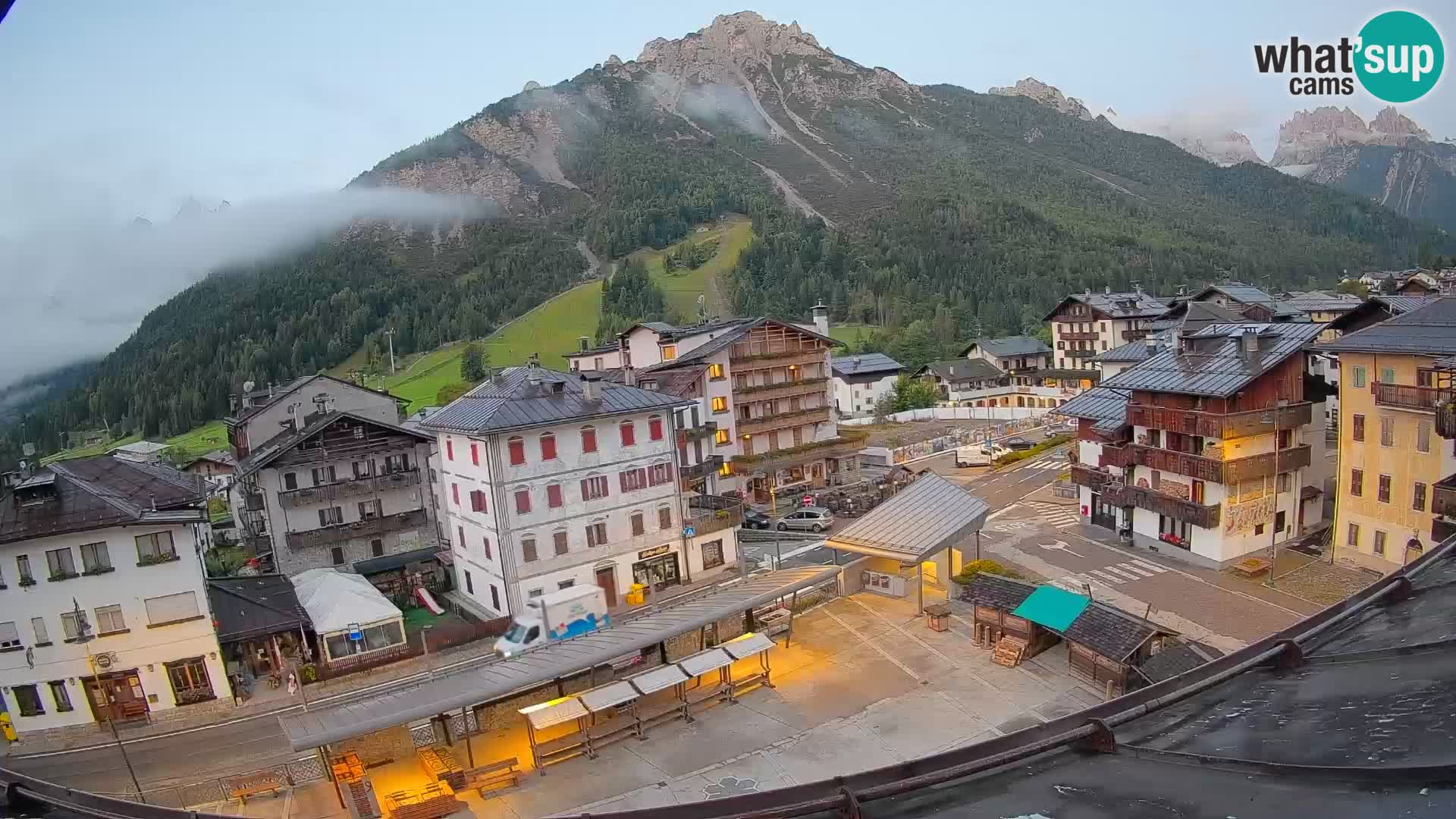 Piazza centrale di Forni di Sopra