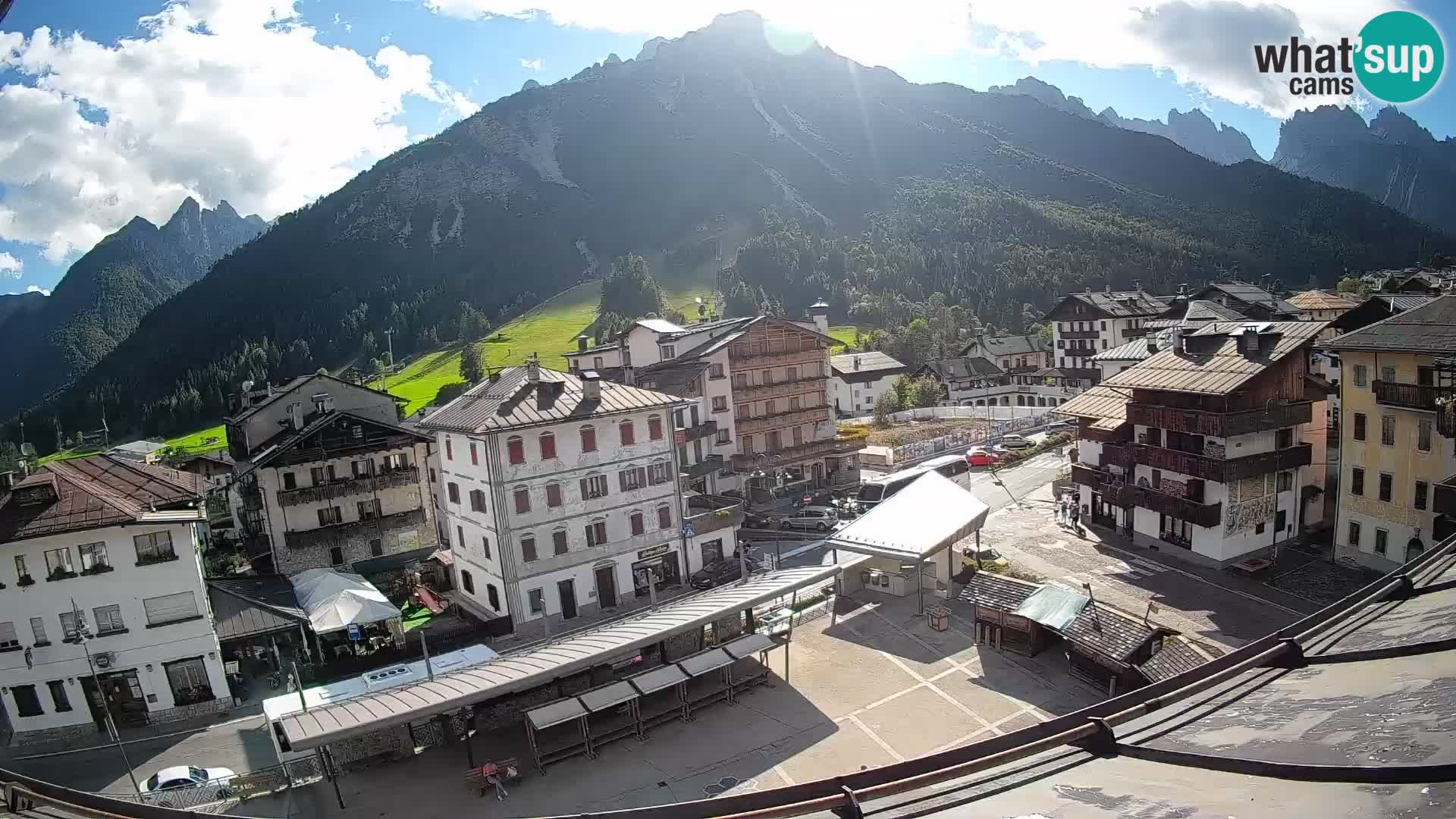 Piazza centrale di Forni di Sopra
