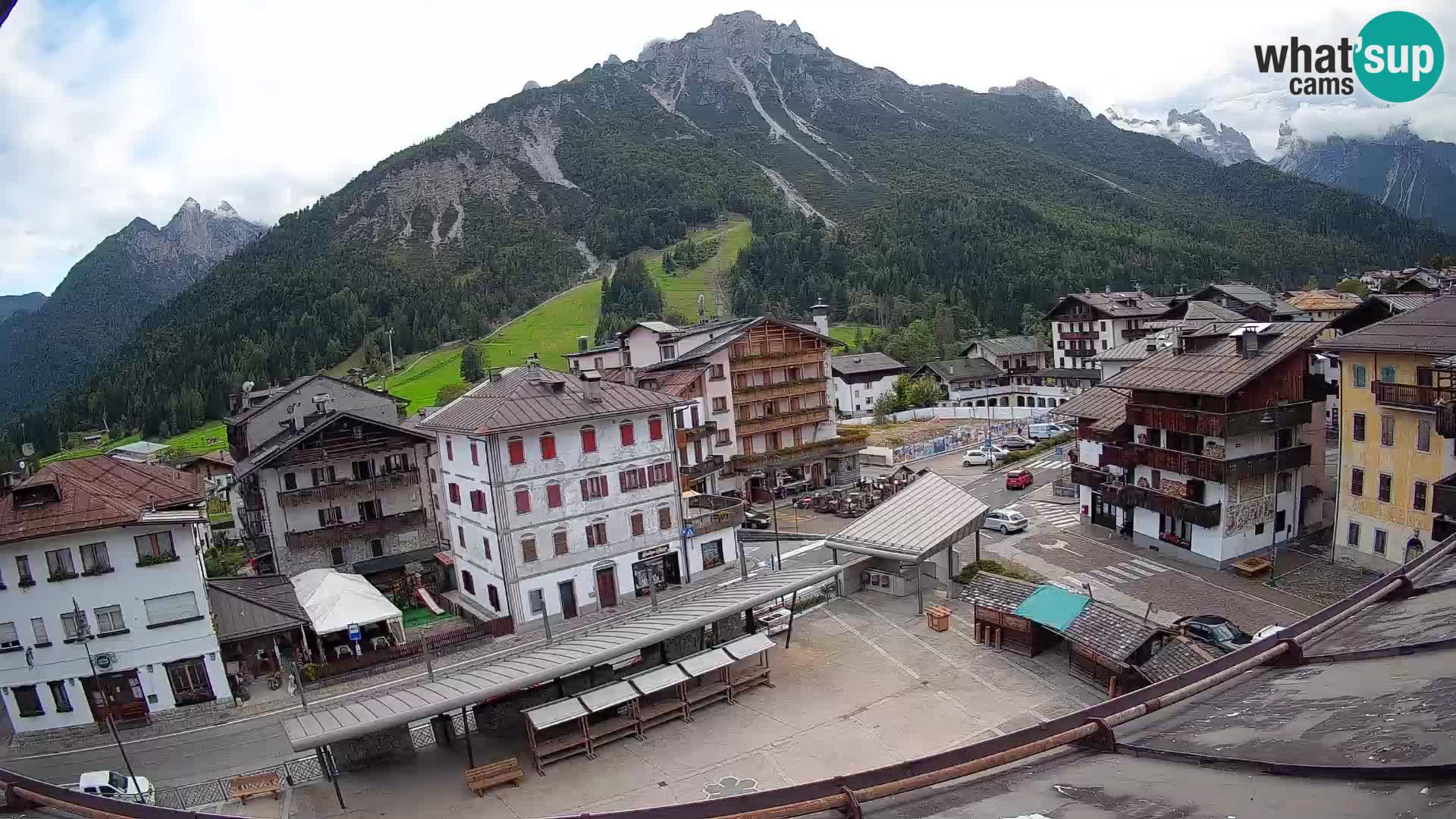 Hauptplatz von Forni di Sopra