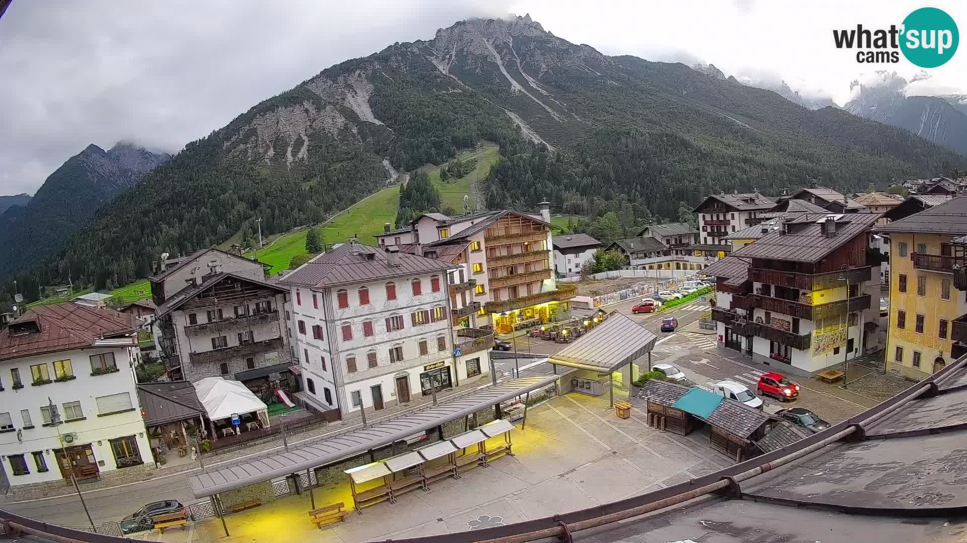 Hauptplatz von Forni di Sopra