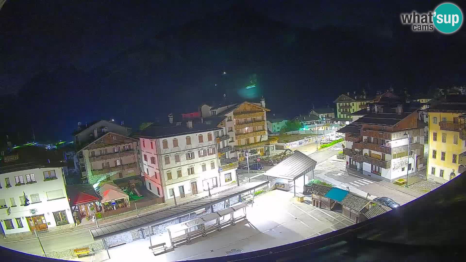Plaza principal de Forni di Sopra
