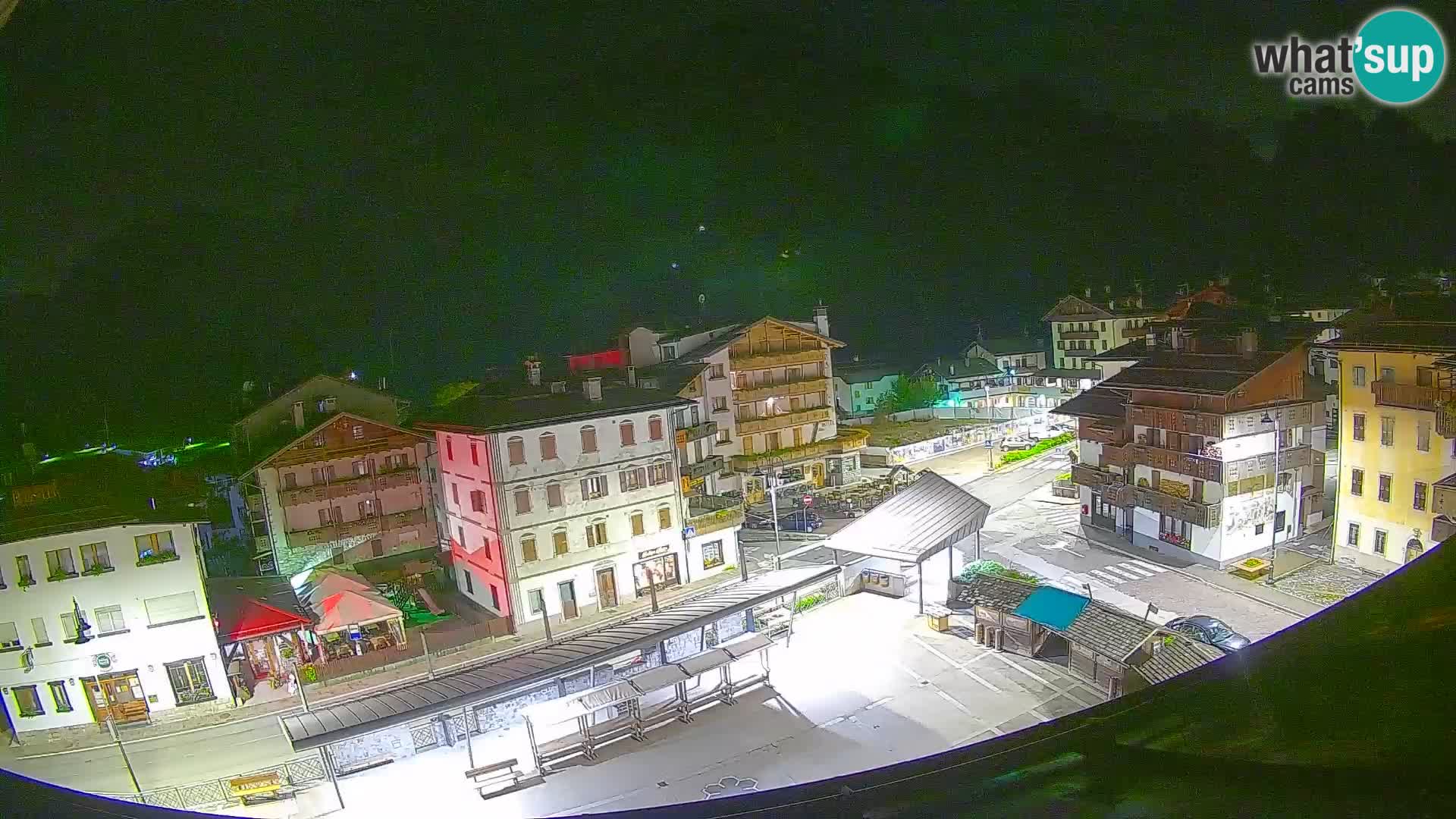Piazza centrale di Forni di Sopra