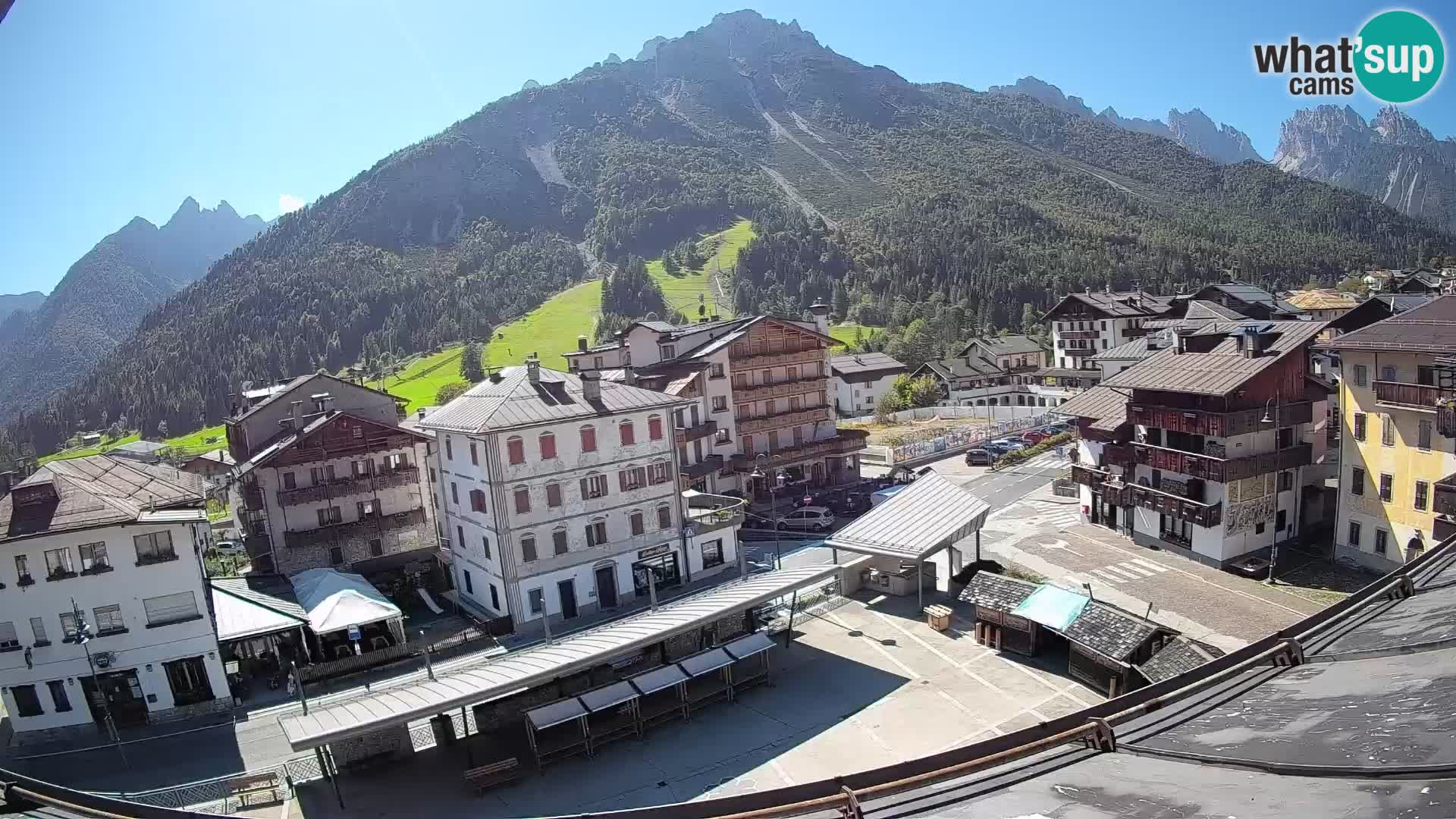 Hauptplatz von Forni di Sopra