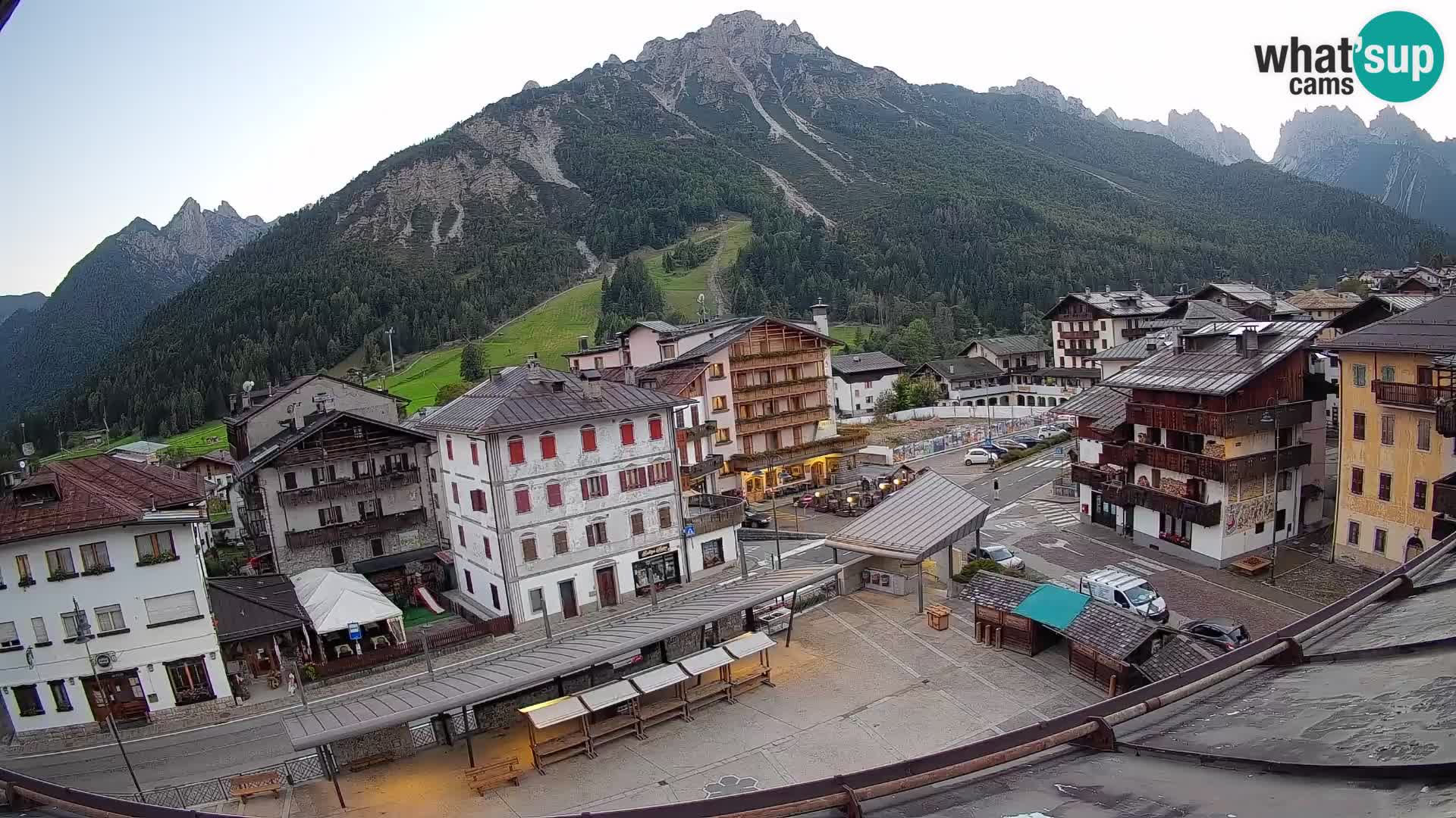 Piazza centrale di Forni di Sopra