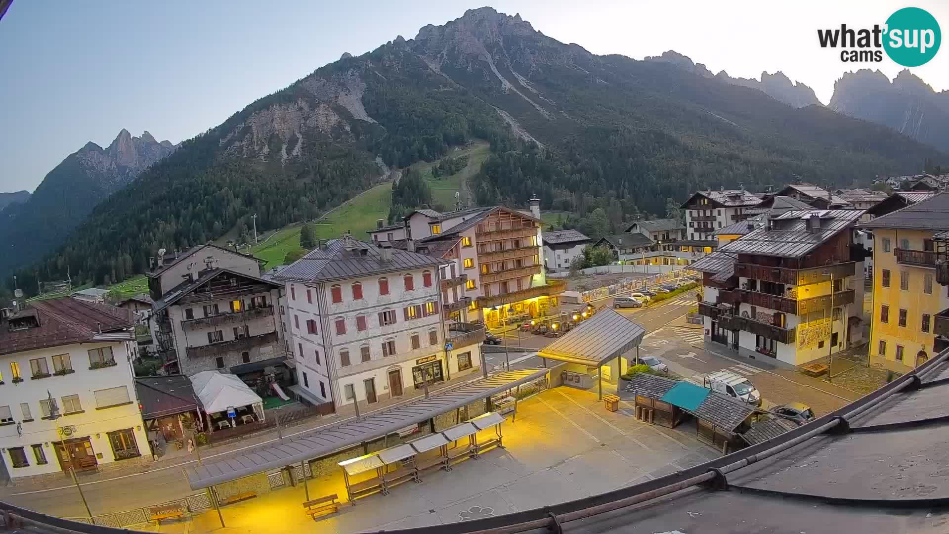 Piazza centrale di Forni di Sopra