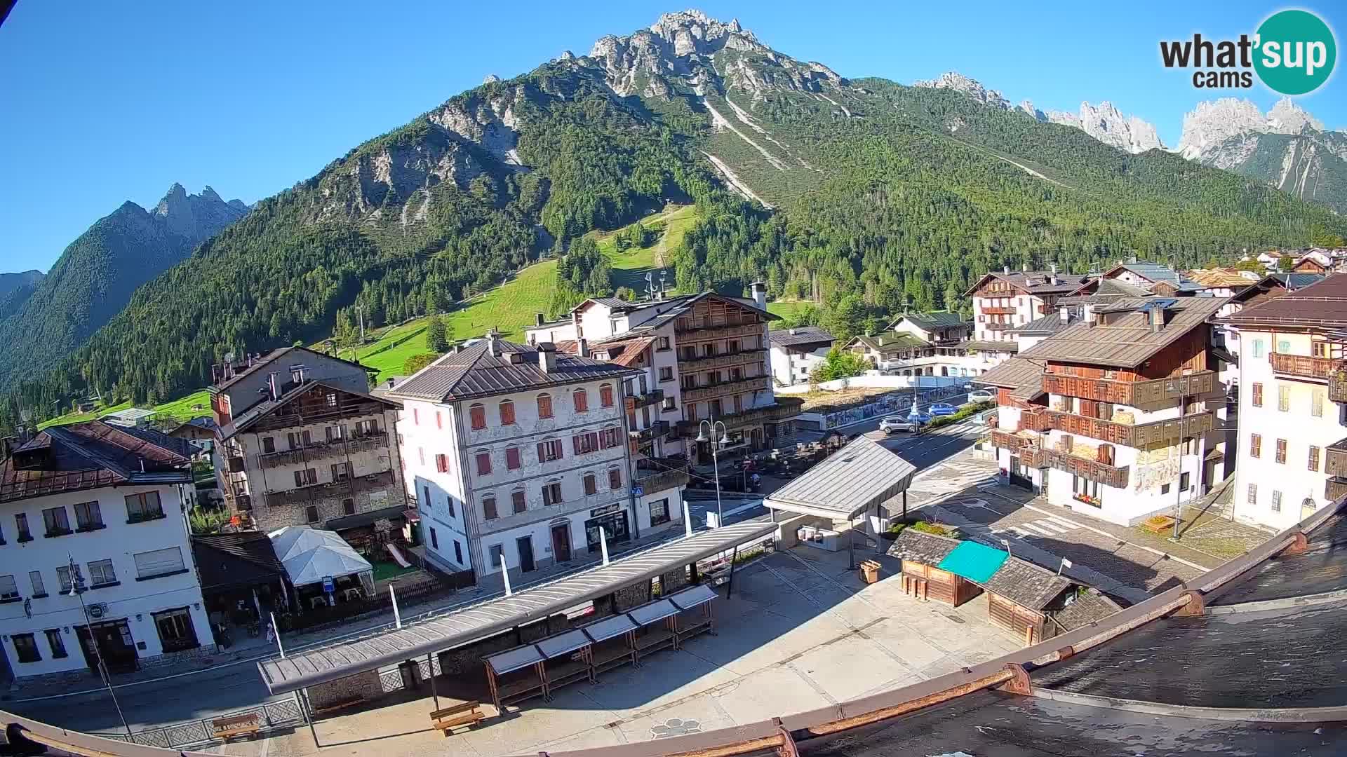 Piazza centrale di Forni di Sopra